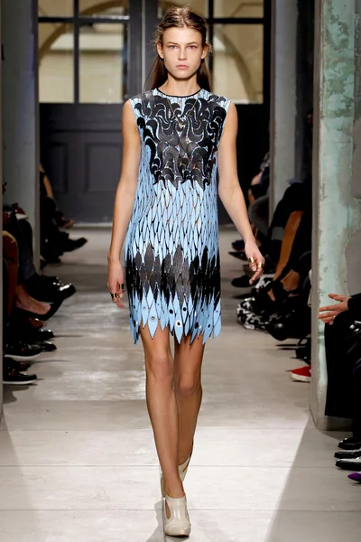 Look 37